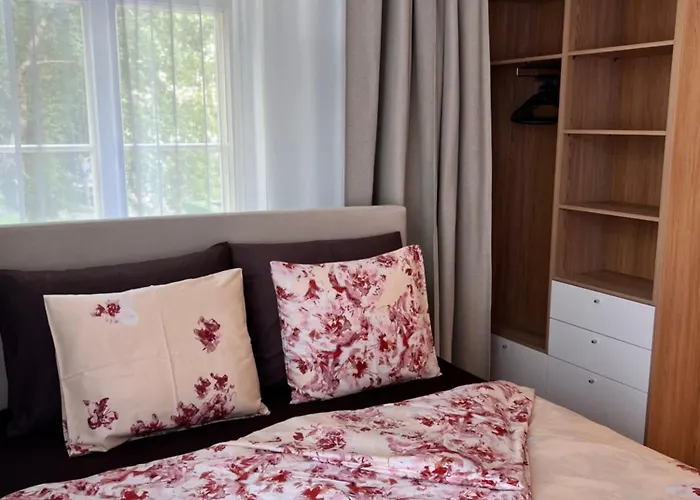 Cozy In Heermeyer Apartment